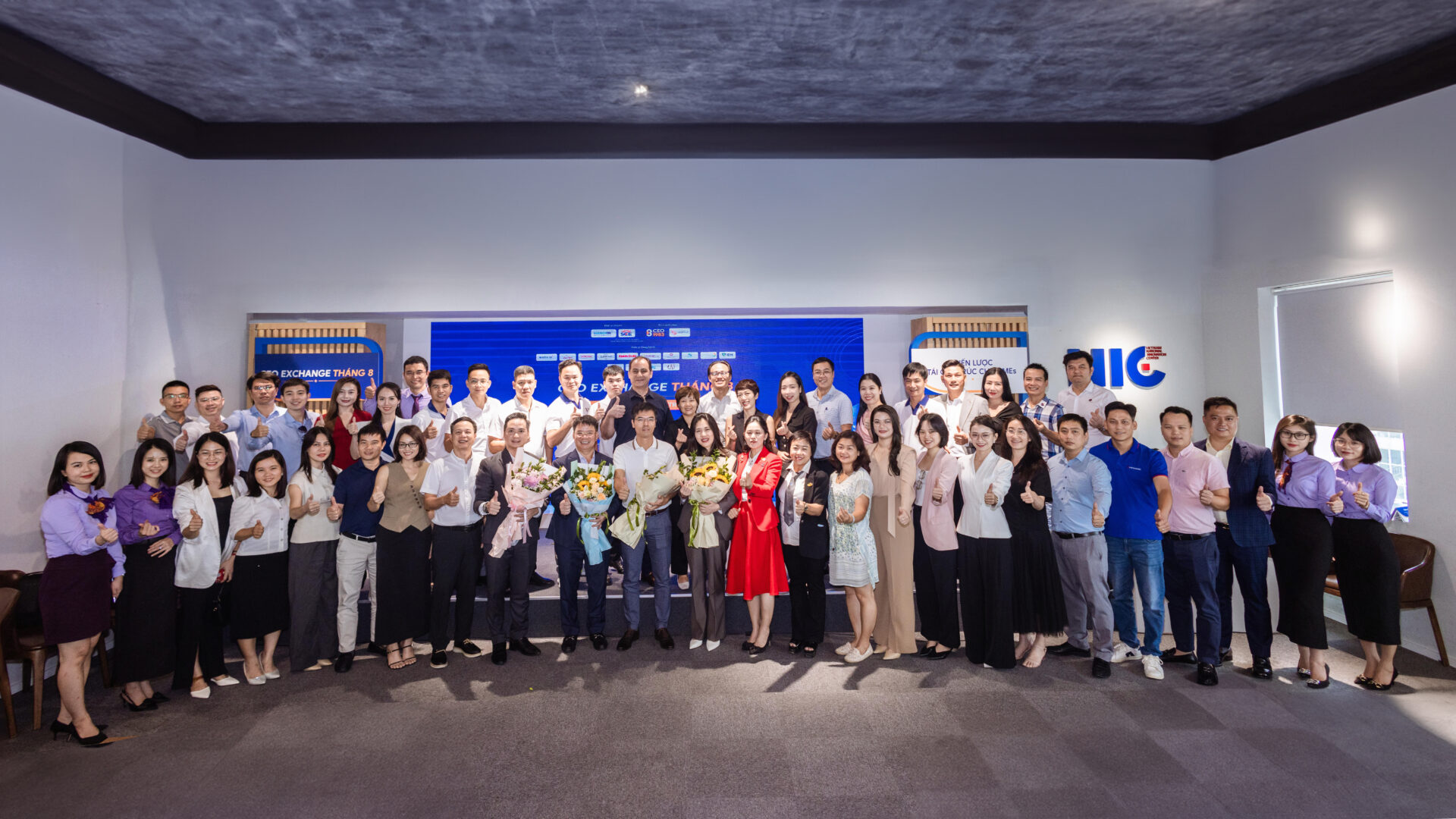 EOR vs company setup in Vietnam corporate comparison guide
